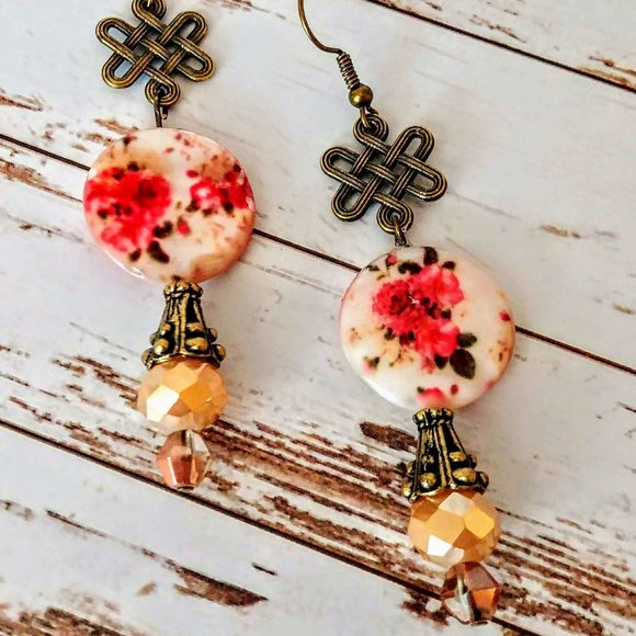 The Girl With Kaleidoscope Eyes Jewelry - Chantilly Lace Victorian Earrings